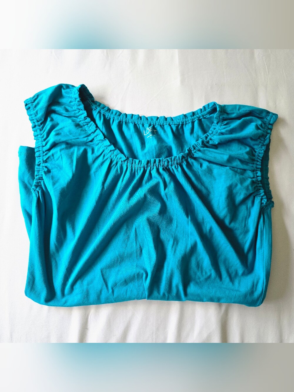 Loft Blue Gathered Neck Cap Sleeve Tee Size Medium